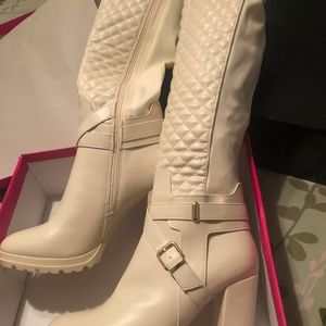 Quilted Knee High Belted Heeled Boots